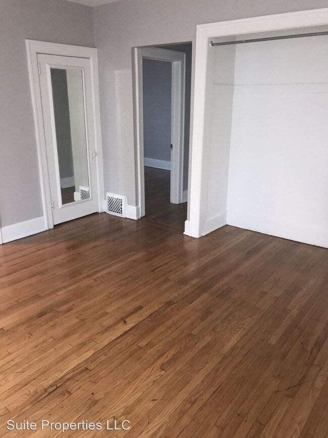Foto del edificio - 1531 W Warren Ave
