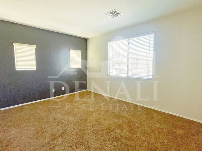 Building Photo - 1417 N 80th Ln