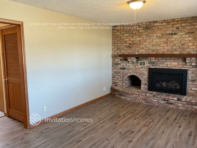 Building Photo - 2713 W 71st 1/2 St