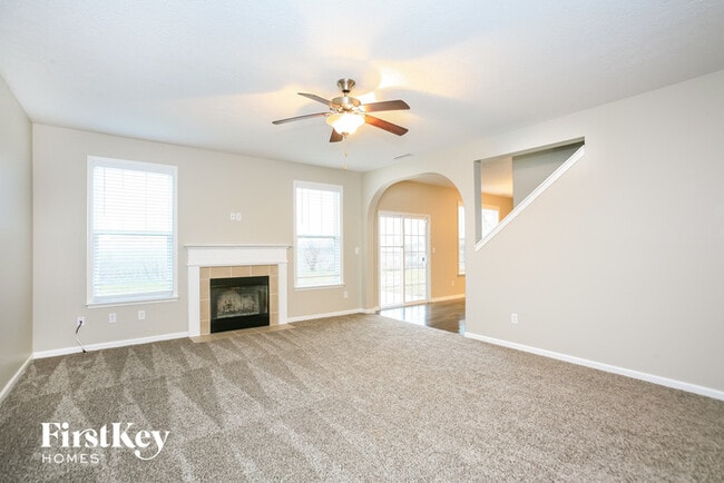 Building Photo - 4032 Poplar Dr