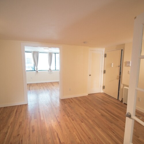 Primary Photo - 804 Driggs Ave