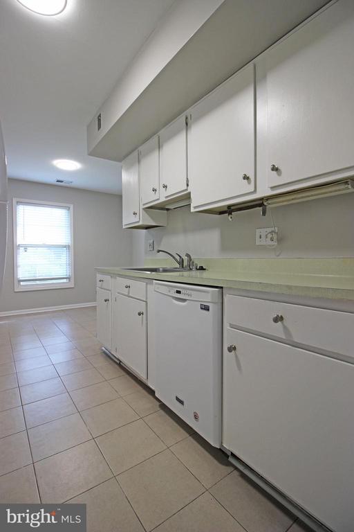 Foto del edificio - 6530 Yadkin Ct