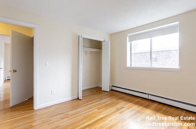 Building Photo - 88 Gardner St