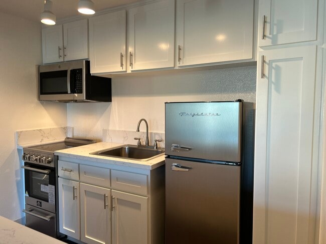 Building Photo - Casa Del Amo