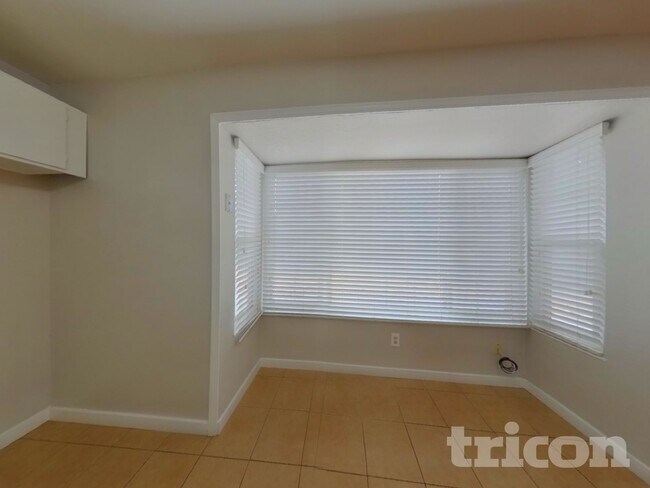 Foto del edificio - 520 Eider Ln