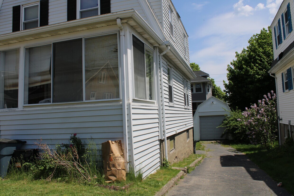 Primary Photo - 158 Harriet Ave