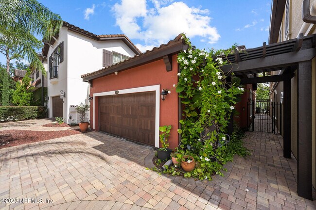 Foto del edificio - 8849 Pallazzo Terrace