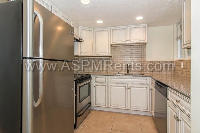 Building Photo - MILLCREEK AFFORDABLE 3 BED 2 BATH APT