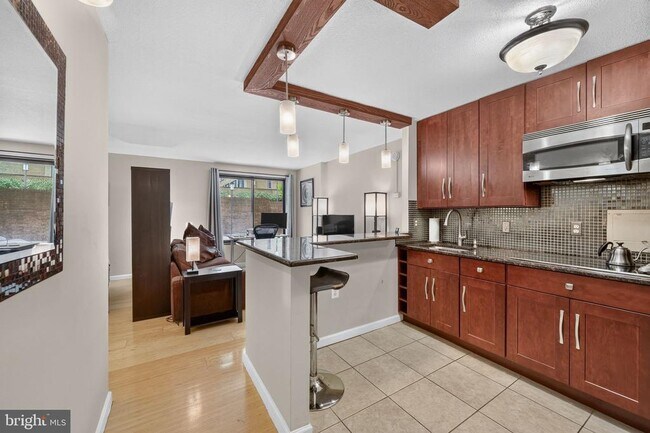 Foto del edificio - 1718 P St NW
