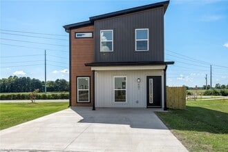 Building Photo - 501 Solar St