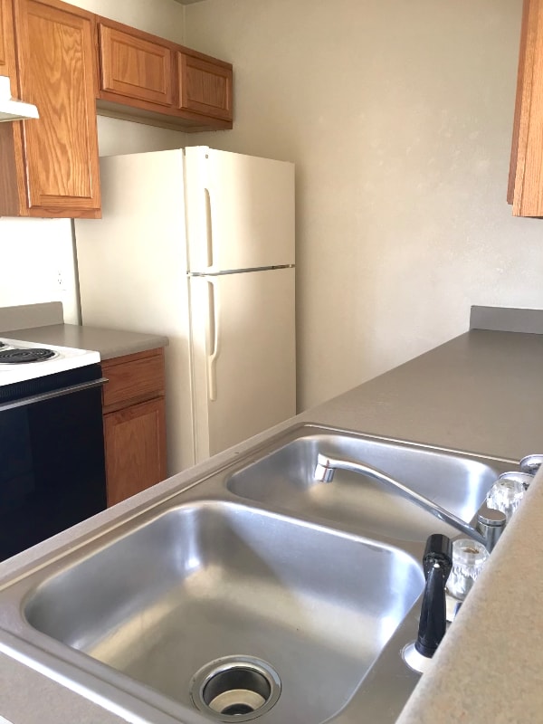 Foto del edificio - 5806 Redstone Dr