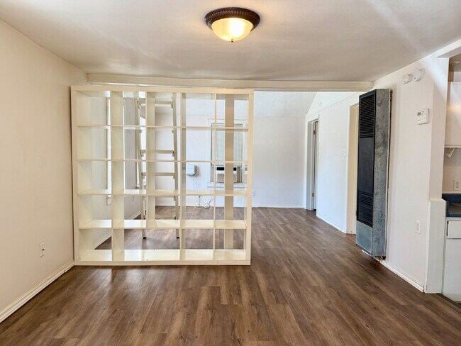 Foto del edificio - Great Rear Unit with Loft!