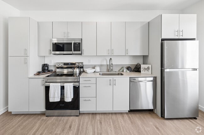 1A F412 Model - 1BR, 1BA - 586SF - Kitchen - New Page
