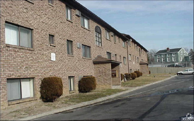 Building Photo - Millicent Court Apartments