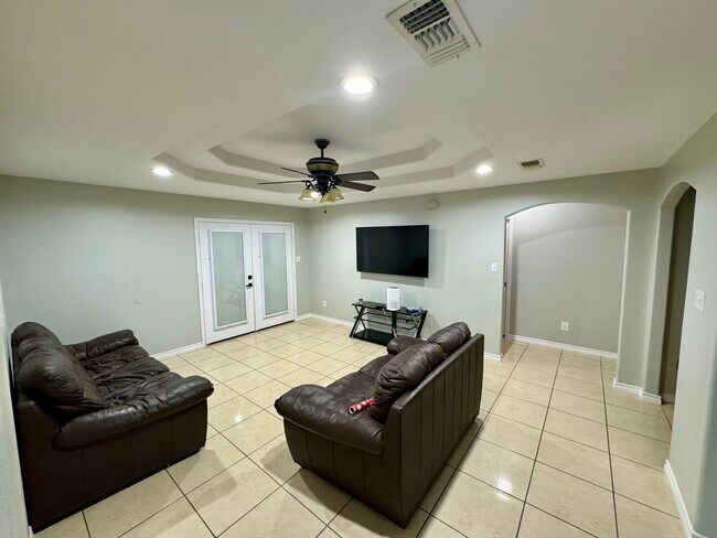 Building Photo - 2677 Fox Cove Drive