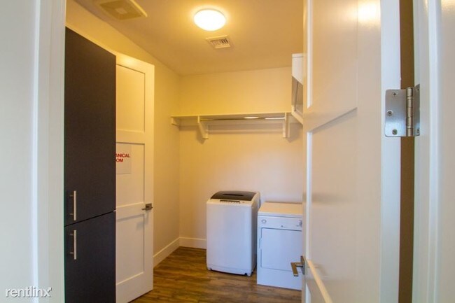 Building Photo - 3001 Robert Trent Jones Ln