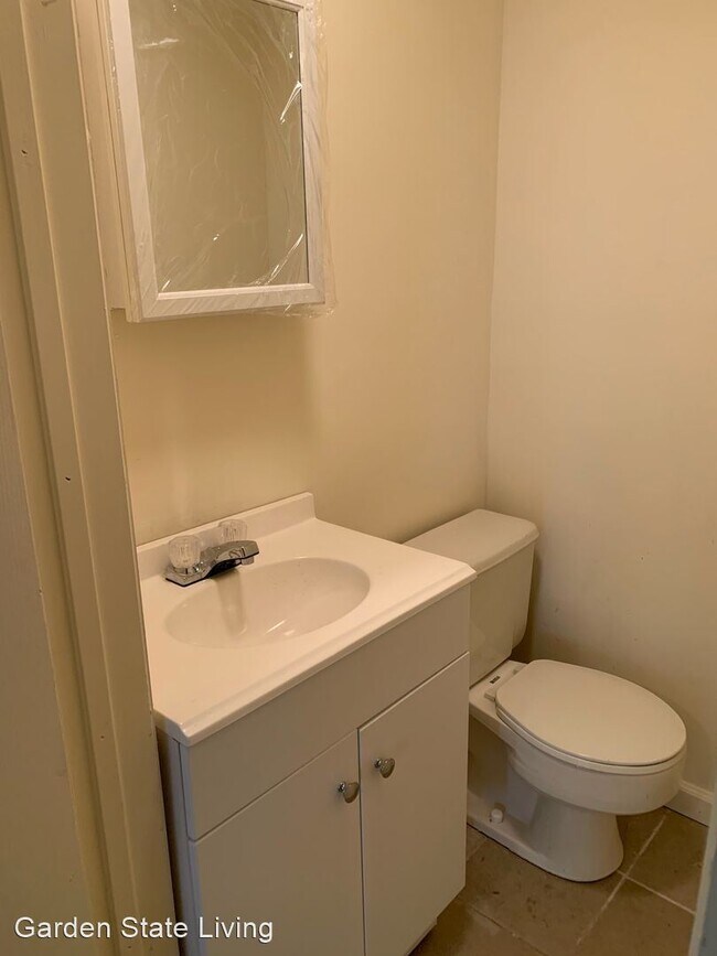 Foto del edificio - 7 br, 4 bath House - 253 Roseville Avenue