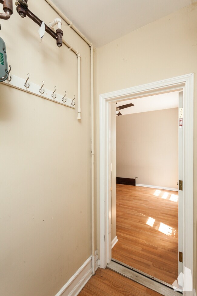 Foto del edificio - 948 W Willow St