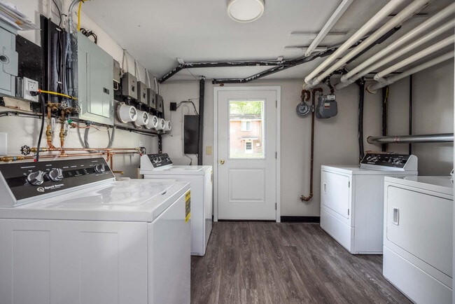 Building Photo - Glenora Gardens