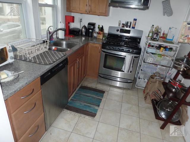 Building Photo - 3 bedroom in Brighton MA 02135