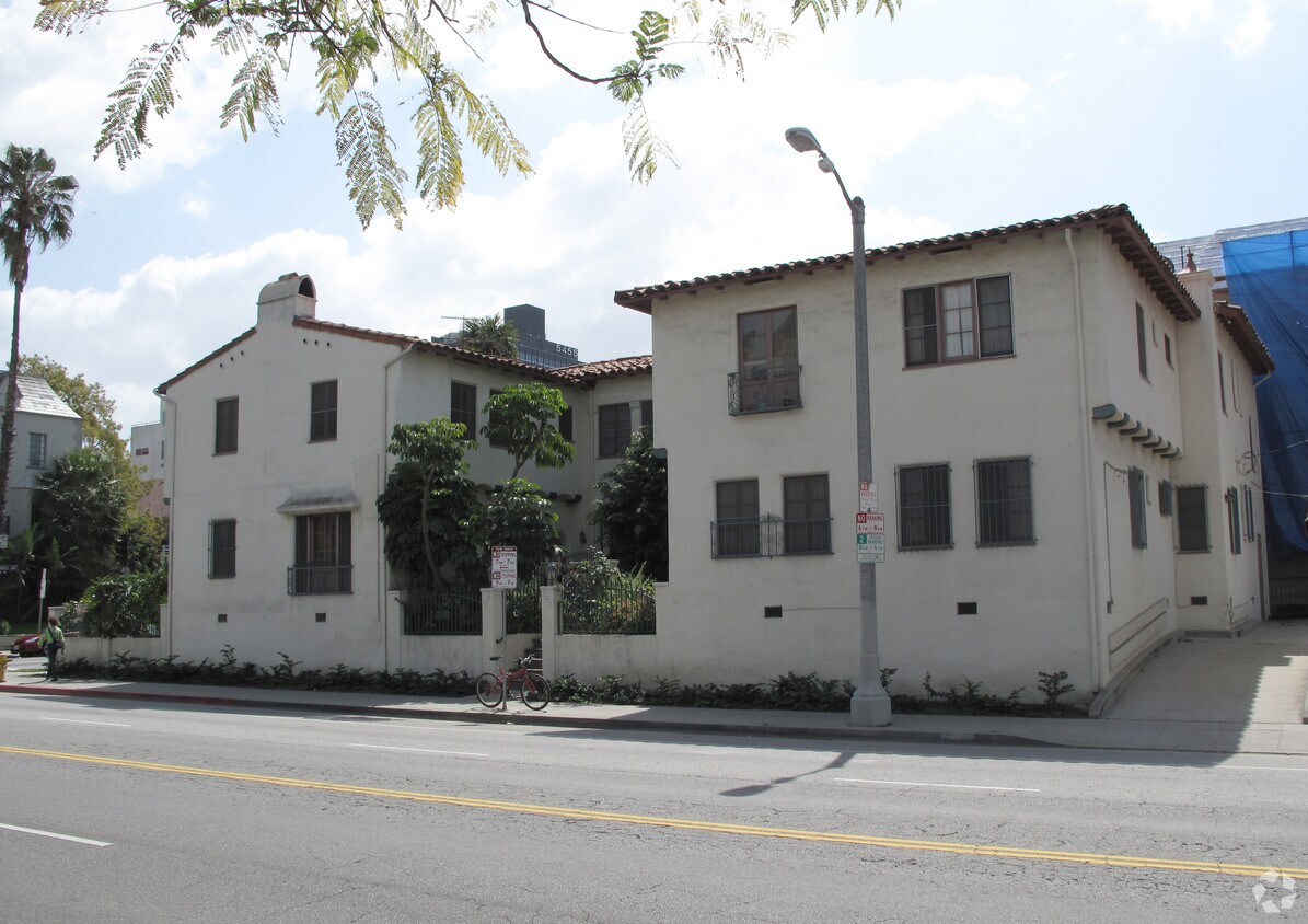 Building Photo - 5604 W 6th St