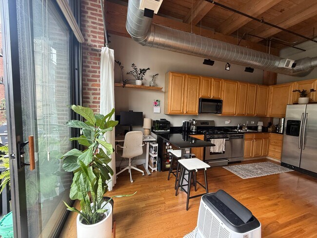 Foto del edificio - 2735 W Armitage Ave