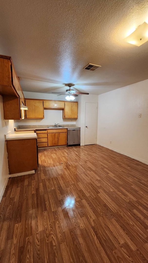 Foto del edificio - 7329 N San Pablo Ave