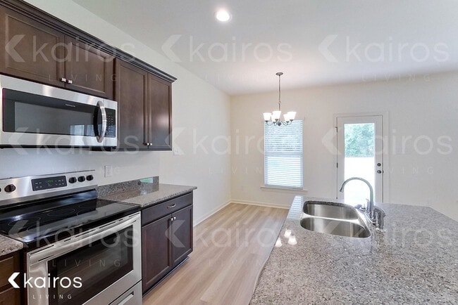 Building Photo - 207 Foggy Ln