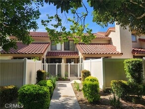 Building Photo - 22804 Chardonnay Dr