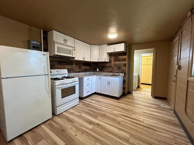 Building Photo - 2220 29th St