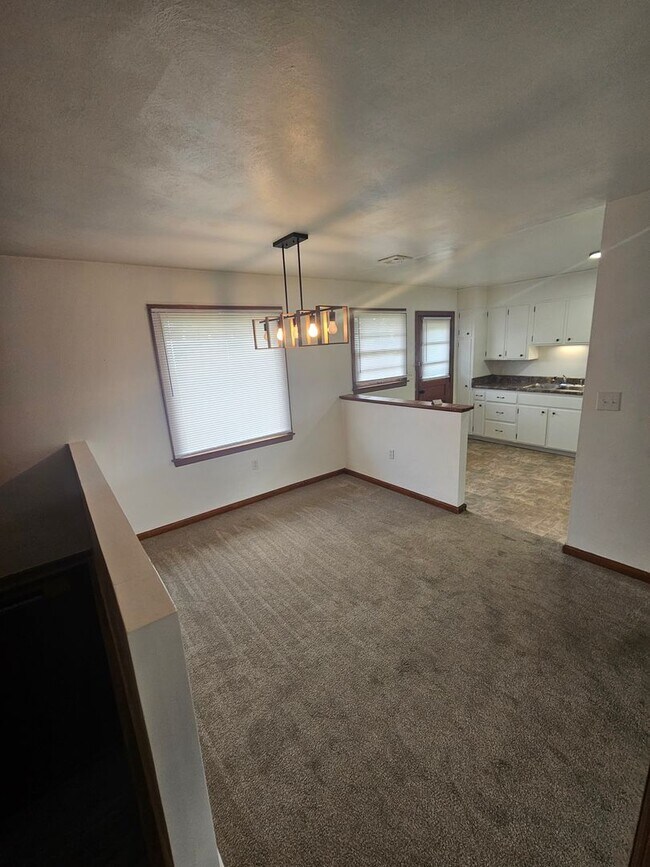 Building Photo - 4521 Northridge St NE