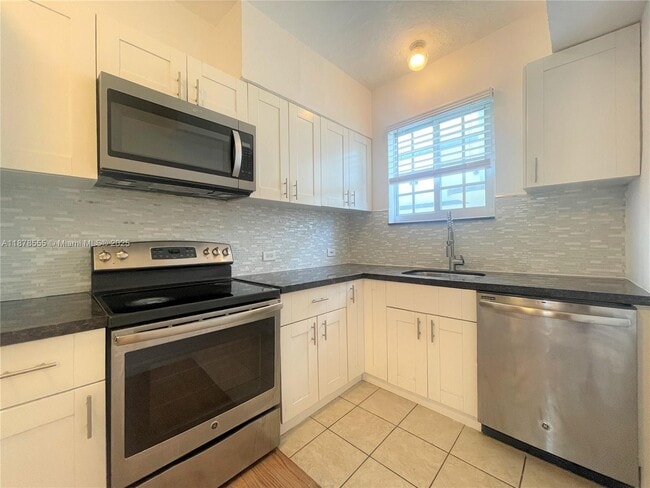 Foto del edificio - 635 12th St