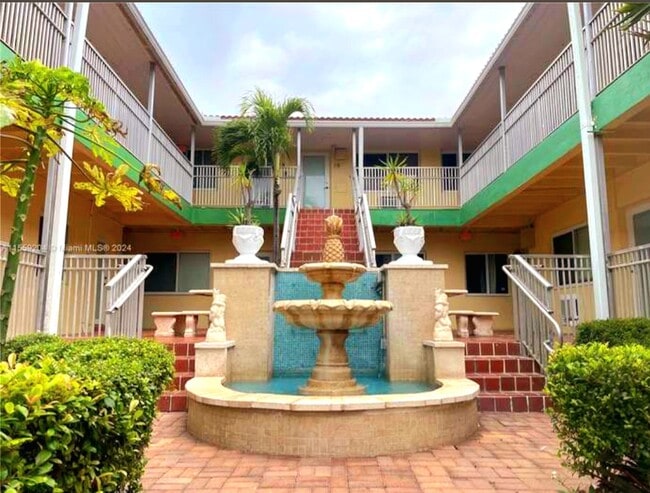 Building Photo - 7400 Harding Ave