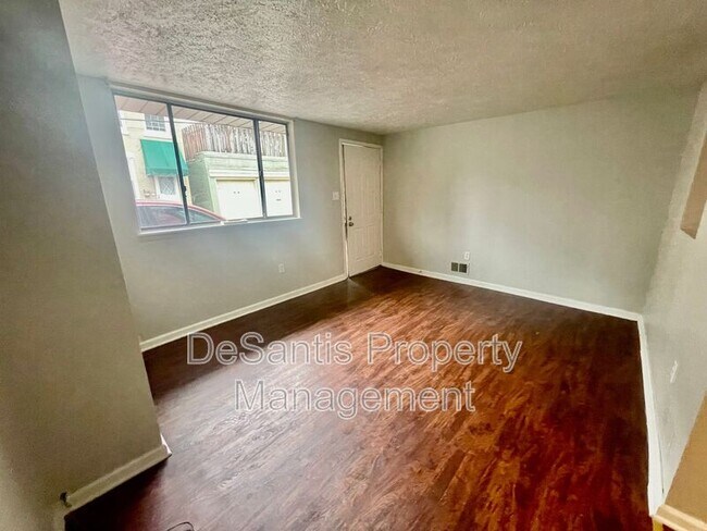 Foto del edificio - 86 S 11th St