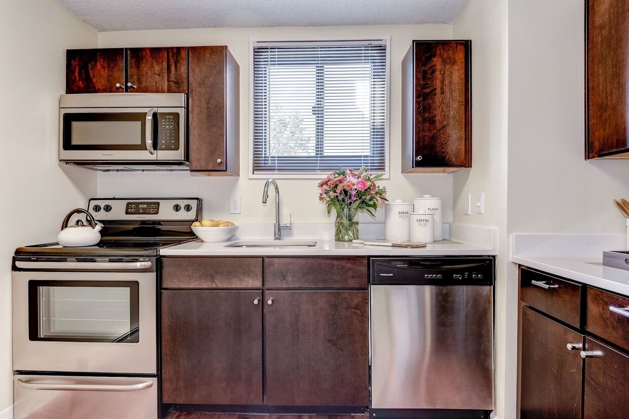 Riverside Apartments Apartments in Alexandria, VA