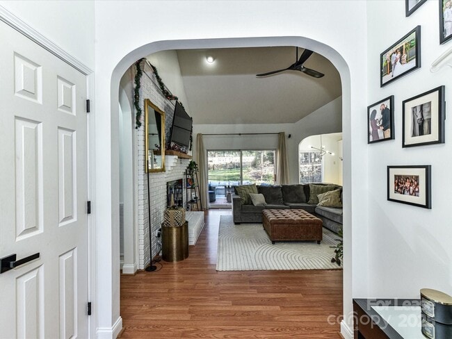 Foto del edificio - 6915 Pleasant Dr