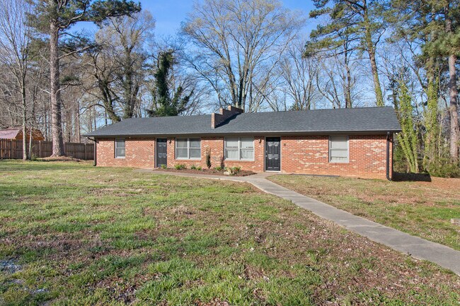 Building Photo - 689 Turner Street