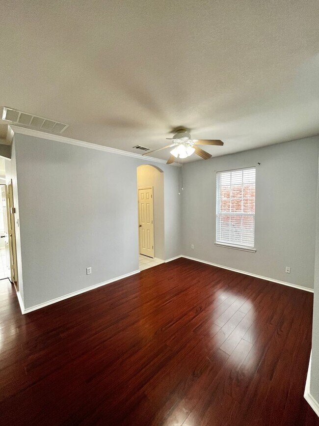 Building Photo - $250 Admin Fee Waived!! 3Bed - 2.5Bath Hom...