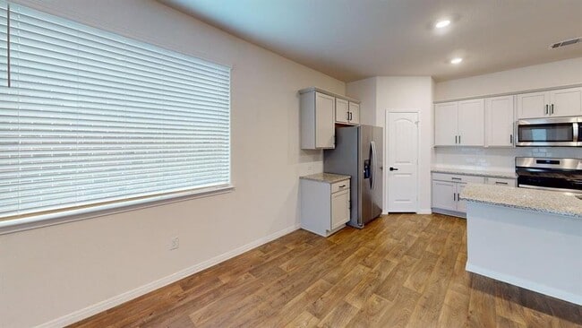 Foto del edificio - 245 Brooklyn Dr