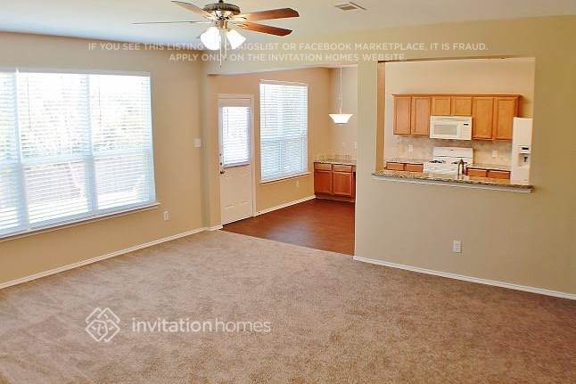 Foto del edificio - 7017 Riverchase Trail