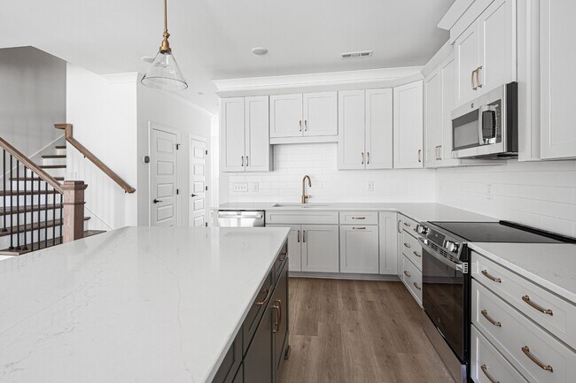 Building Photo - 3065 Inman Dr