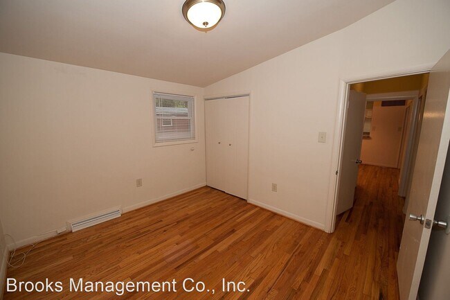 Foto del edificio - 2432-2434 Everton Rd