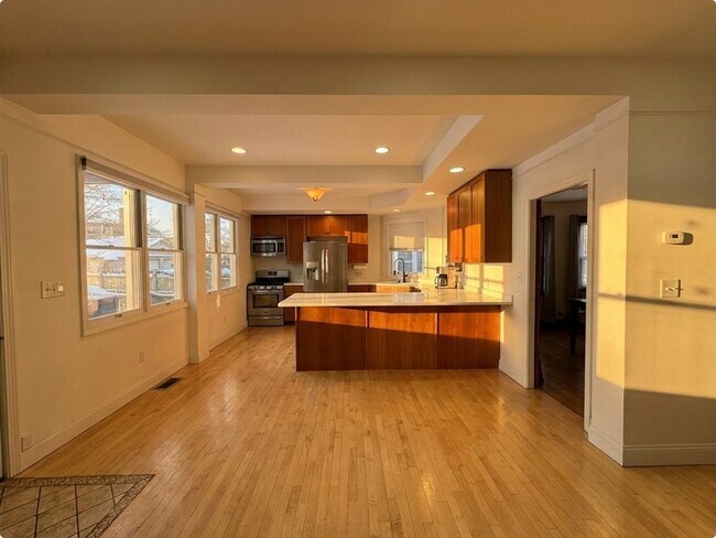 Building Photo - 16 Boston Ave