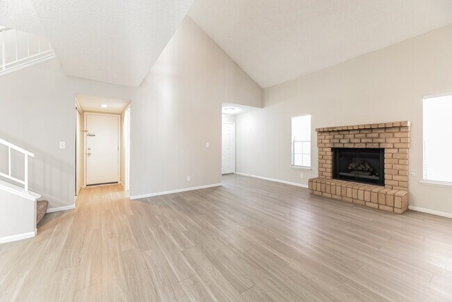 Building Photo - 1751 Forest Walk Dr