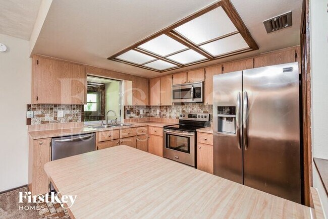 Foto del edificio - 1435 Fringe St