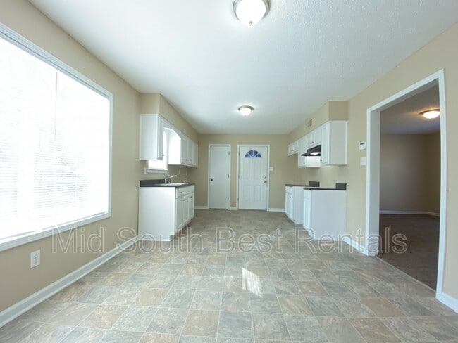 Foto del edificio - 5340 Braden Dr