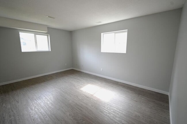 Building Photo - 2 bedroom in Prince George BC V2L 2V7
