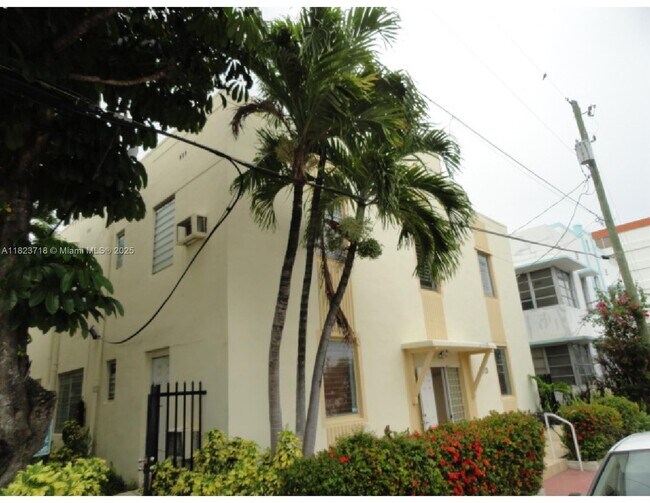 Foto del edificio - 7928 Harding Ave