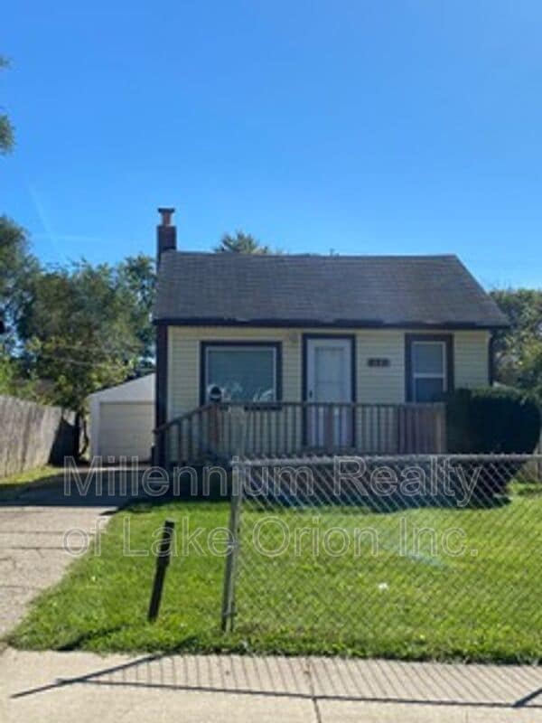 Foto principal - 111 W Cornell Ave