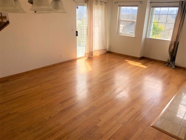 Foto del edificio - Spacious 3BR/3BA Home for Lease in South S...